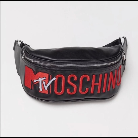 hm moschino belt bag
